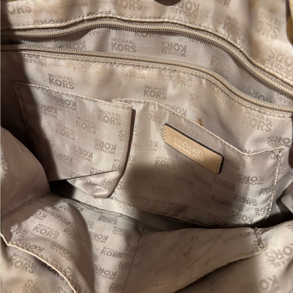 Michael Kors Tan and Cream Tote Bag - Picture 9 of 12